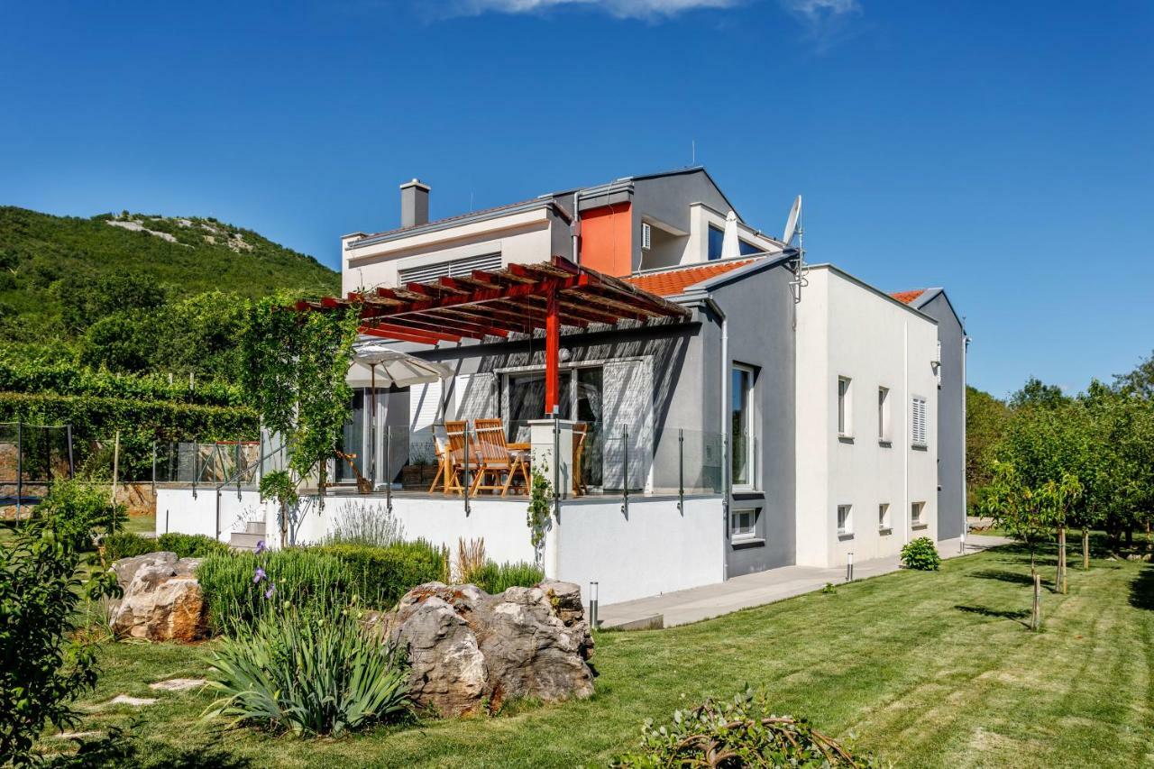 Luxury Villa Nadalina-Dicmo ドゥゴポイエ エクステリア 写真