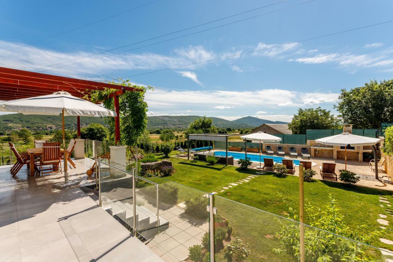 Luxury Villa Nadalina-Dicmo ドゥゴポイエ エクステリア 写真