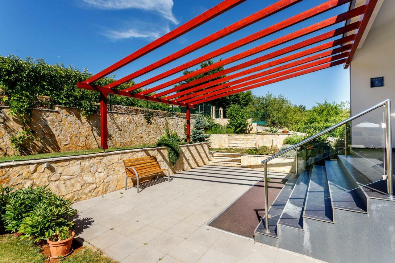 Luxury Villa Nadalina-Dicmo ドゥゴポイエ エクステリア 写真