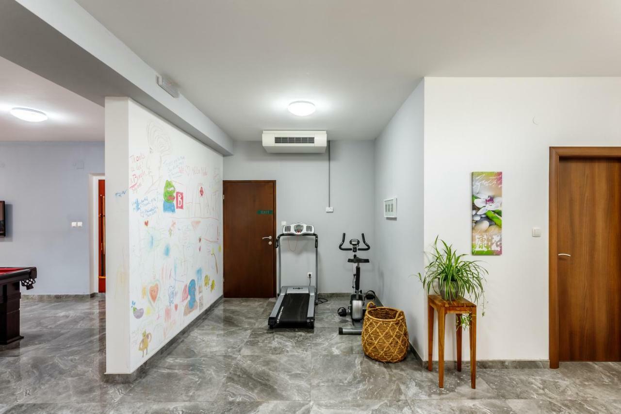 Luxury Villa Nadalina-Dicmo ドゥゴポイエ エクステリア 写真