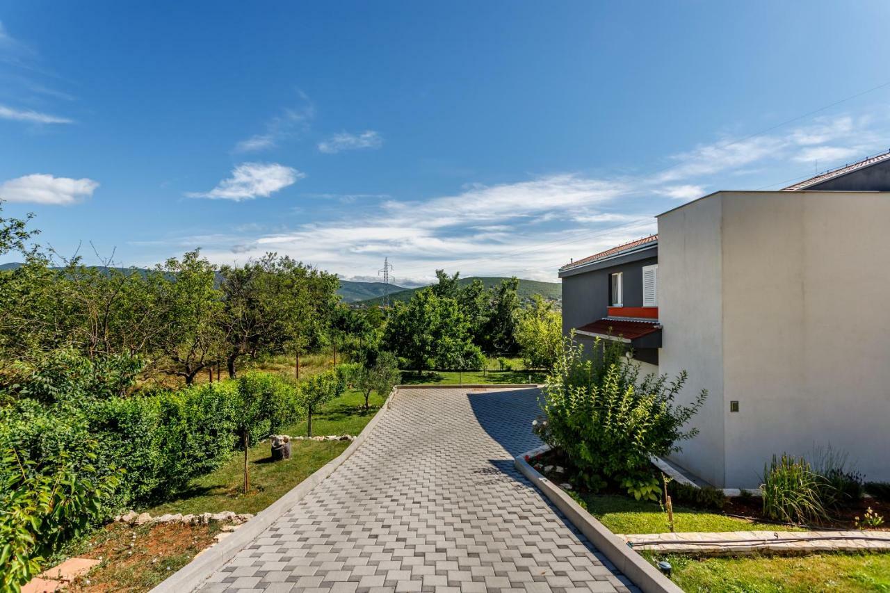 Luxury Villa Nadalina-Dicmo ドゥゴポイエ エクステリア 写真